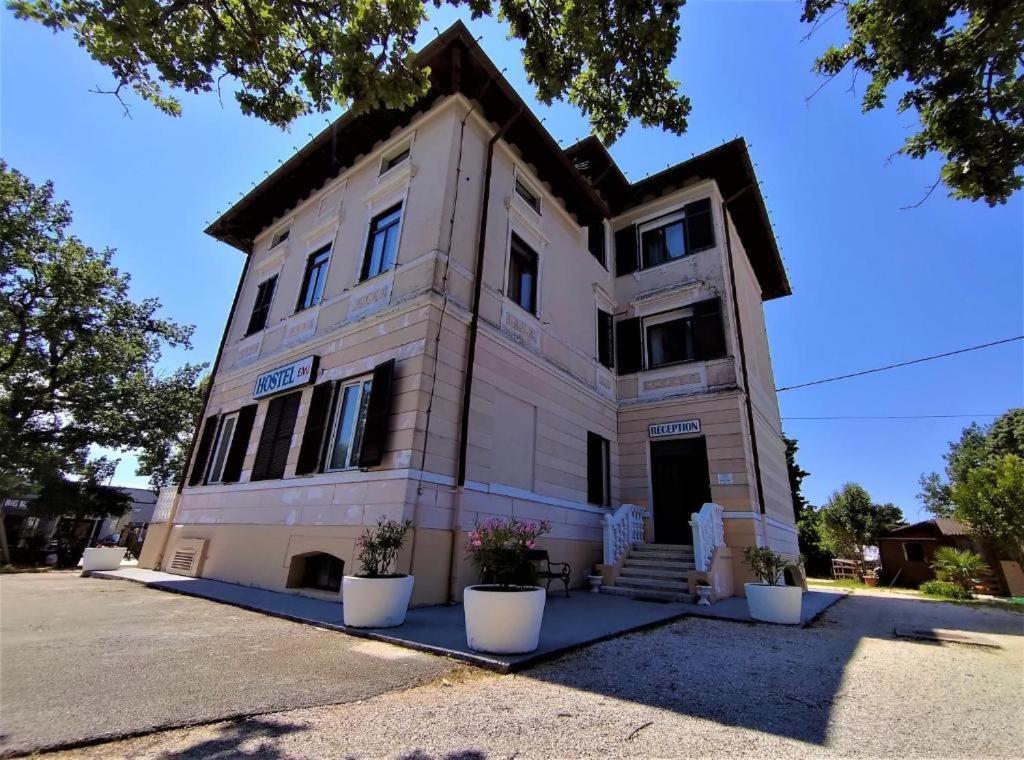 Hostel San Valentino Bašanija Buitenkant foto