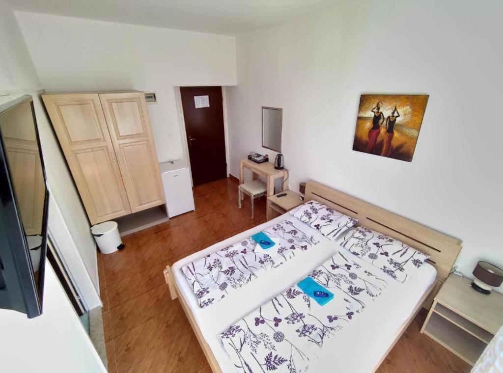 Hostel San Valentino Bašanija Buitenkant foto