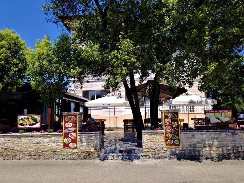 Hostel San Valentino Bašanija Buitenkant foto